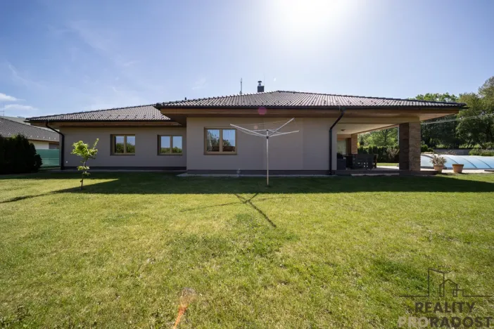 Prodej rodinného domu, Srubec, Slunečná, 230 m2