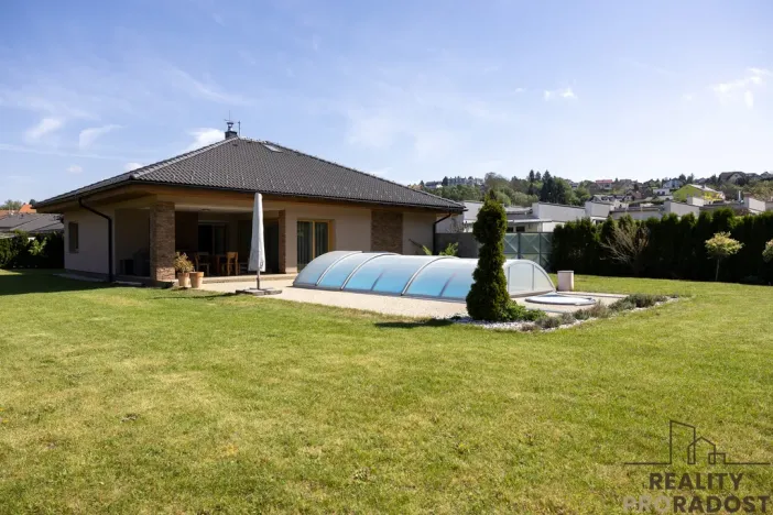 Prodej rodinného domu, Srubec, Slunečná, 230 m2