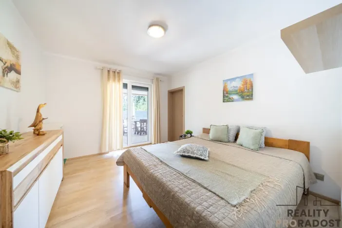 Prodej rodinného domu, Srubec, Slunečná, 230 m2