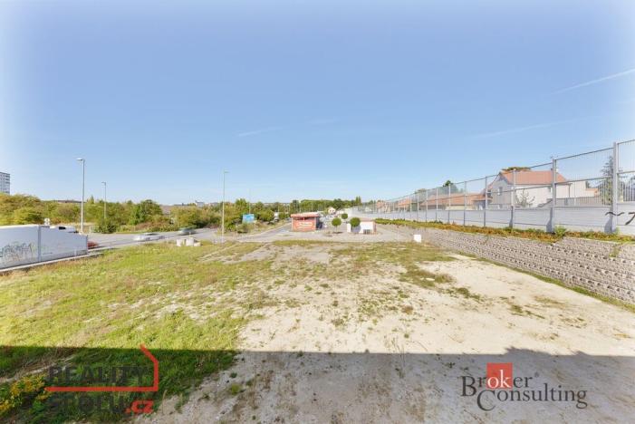 Pronájem komerčního pozemku, Mělník, 1708 m2