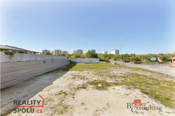 Pronájem komerčního pozemku, Mělník, 1708 m2