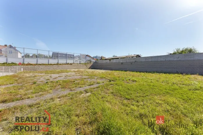 Pronájem komerčního pozemku, Mělník, 1708 m2