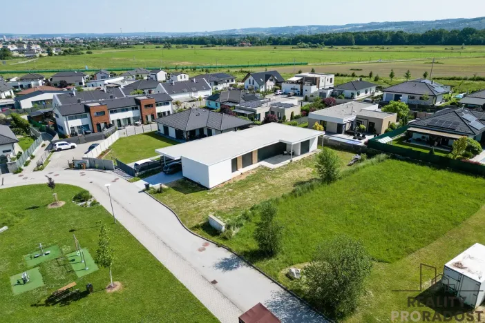 Prodej rodinného domu, Včelná, Jiřičkova, 208 m2