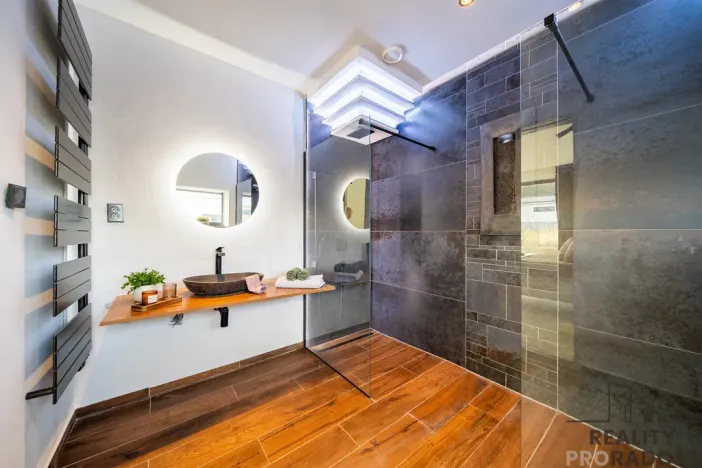 Prodej rodinného domu, Včelná, Jiřičkova, 208 m2