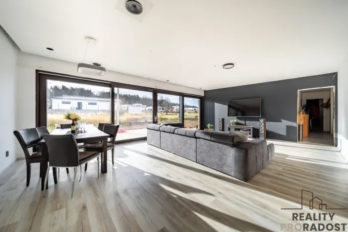 Prodej rodinného domu, Včelná, Jiřičkova, 208 m2