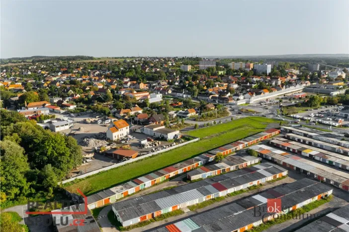 Pronájem komerčního pozemku, Mělník, 6990 m2