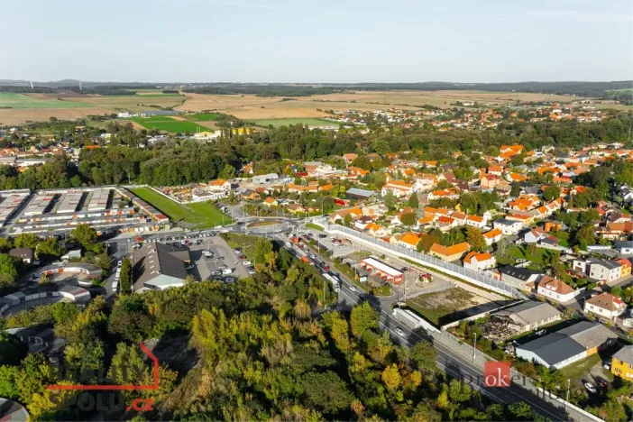 Pronájem komerčního pozemku, Mělník, 6990 m2