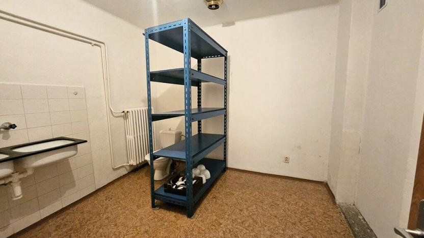 Pronájem obchodního prostoru, Nové Město pod Smrkem, Mírové náměstí, 150 m2