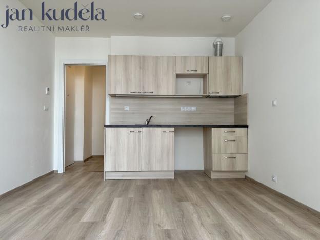 Pronájem bytu 1+kk, Brno, Placzkova, 27 m2