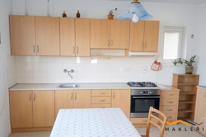 Prodej rodinného domu, Stáj, 280 m2