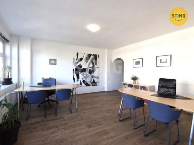 Pronájem kanceláře, Zlín, třída Tomáše Bati, 108 m2