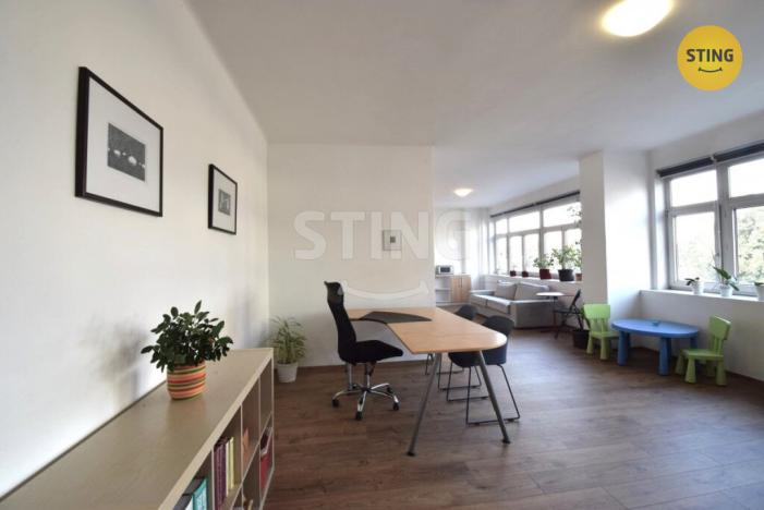 Pronájem kanceláře, Zlín, třída Tomáše Bati, 108 m2