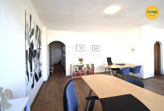 Pronájem kanceláře, Zlín, třída Tomáše Bati, 108 m2