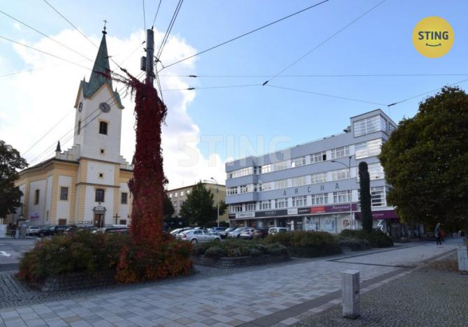 Pronájem kanceláře, Zlín, třída Tomáše Bati, 108 m2