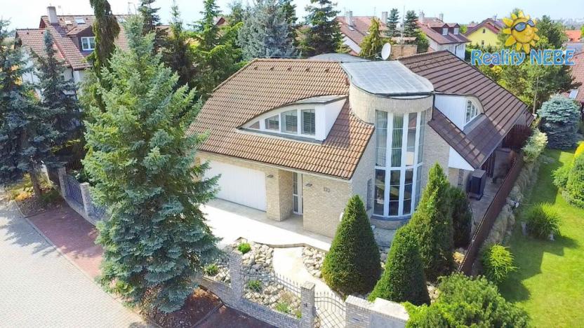 Pronájem vily, Praha - Benice, U zahrádek, 427 m2