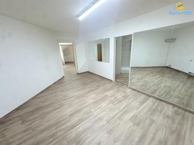 Pronájem vily, Praha - Benice, U zahrádek, 427 m2