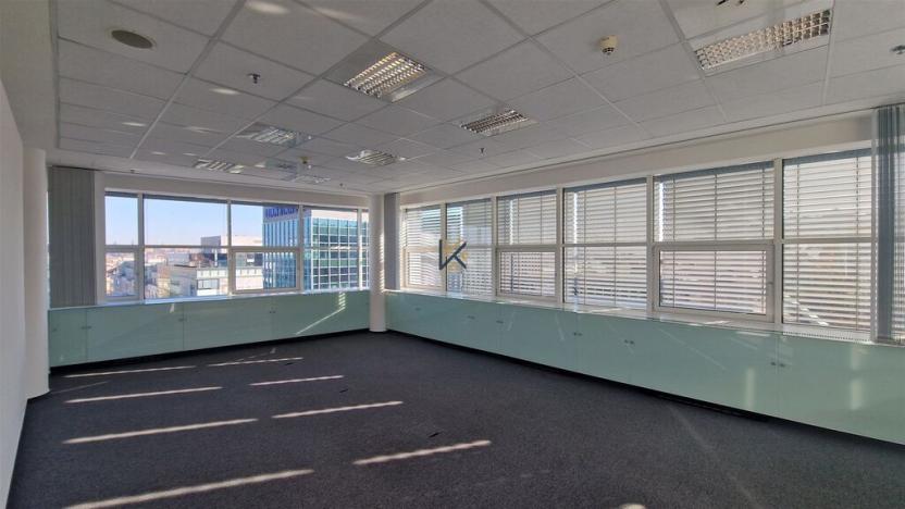 Pronájem kanceláře, Praha, Radlická, 208 m2