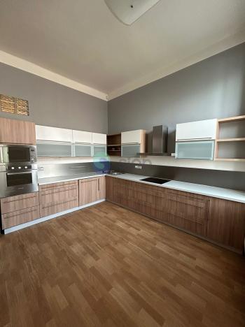 Pronájem bytu 2+1, Opava - Předměstí, Krnovská, 66 m2