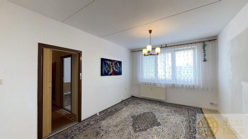 Prodej bytu 2+kk, Tábor, nám. Přátelství, 39 m2