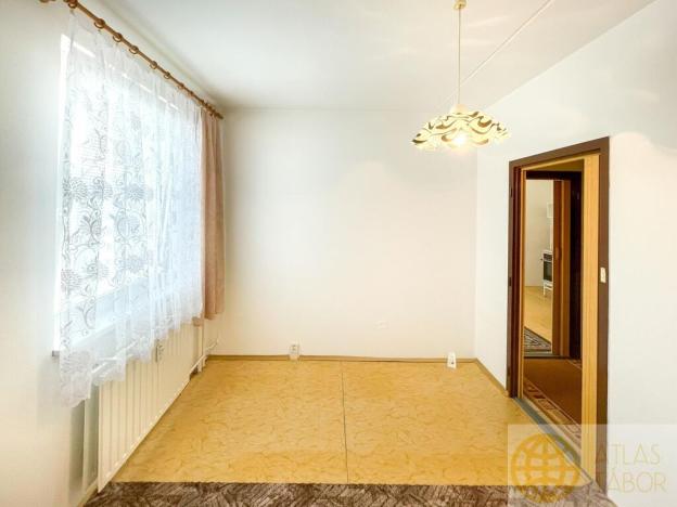 Prodej bytu 2+kk, Tábor, nám. Přátelství, 39 m2