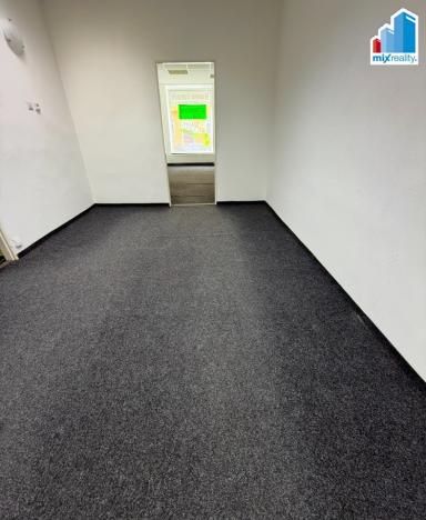 Pronájem obchodního prostoru, Plzeň, Koterovská, 70 m2