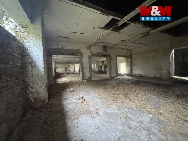 Pronájem zemědělské usedlosti, Luže - Dobrkov, 400 m2