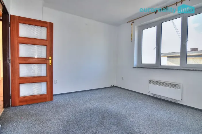 Prodej bytu 3+1, Veselice, 70 m2