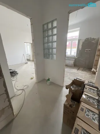 Prodej bytu 1+1, Mariánské Lázně, Hlavní třída, 35 m2