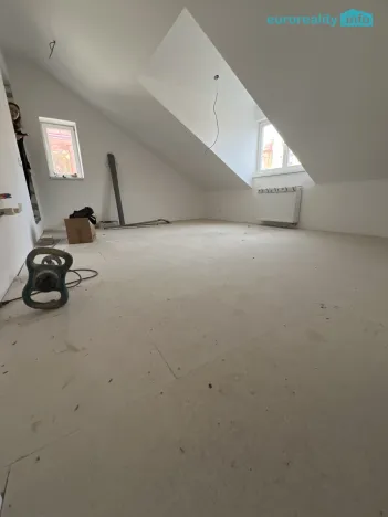 Prodej bytu 2+kk, Mariánské Lázně, Hlavní třída, 47 m2