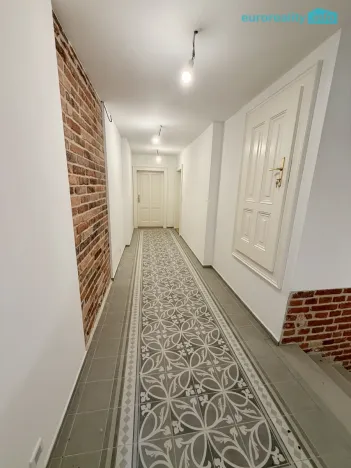 Prodej bytu 2+kk, Mariánské Lázně, Hlavní třída, 52 m2