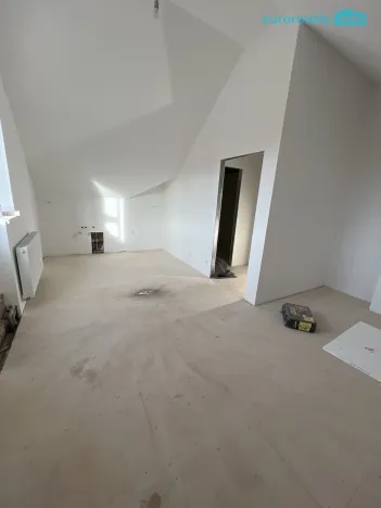 Prodej bytu 1+kk, Mariánské Lázně, Hlavní třída, 32 m2