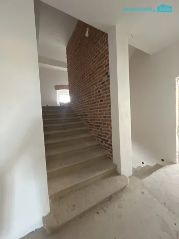 Prodej bytu 1+kk, Mariánské Lázně, Hlavní třída, 32 m2