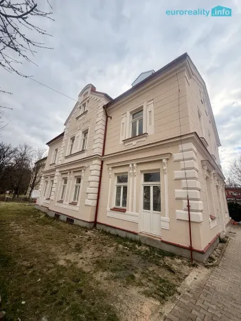 Prodej bytu 2+kk, Mariánské Lázně, Hlavní třída, 37 m2