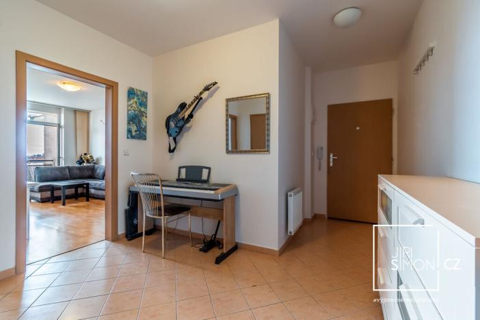 Pronájem bytu 2+kk, Praha - Řepy, Skuteckého, 52 m2