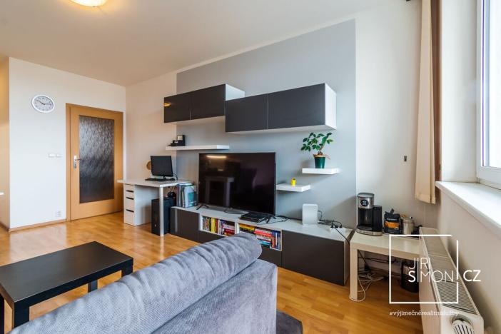 Pronájem bytu 2+kk, Praha - Řepy, Skuteckého, 52 m2