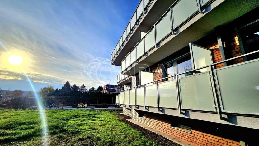 Pronájem bytu 1+kk, Praha - Třebonice, Do zahrádek II, 25 m2