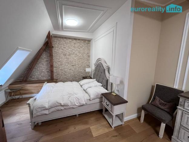 Prodej bytu 2+1, Mariánské Lázně, Anglická, 156 m2