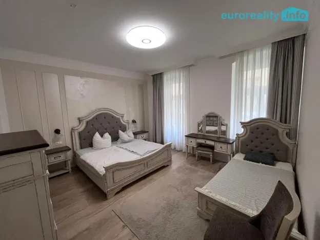 Prodej bytu 2+1, Mariánské Lázně, Anglická, 156 m2