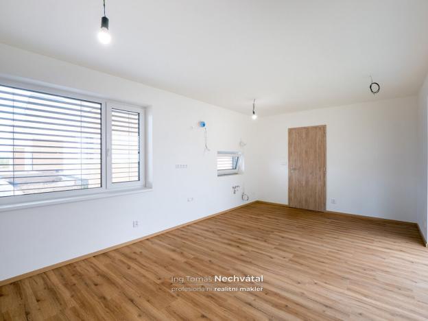 Prodej bytu 1+kk, Nemojany, 32 m2