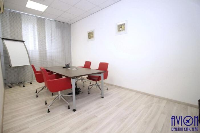 Pronájem kanceláře, Praha - Smíchov, Bozděchova, 103 m2