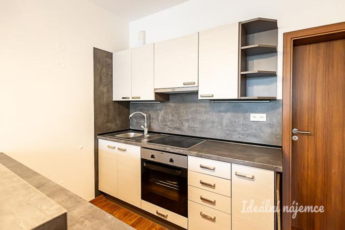 Pronájem bytu 2+kk, Praha - Malešice, Počernická, 57 m2