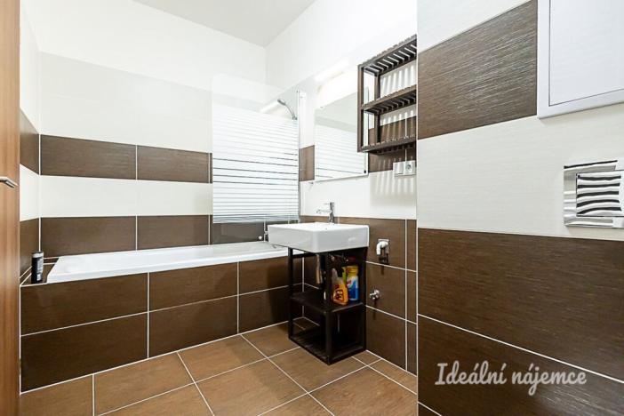 Pronájem bytu 2+kk, Praha - Malešice, Počernická, 57 m2