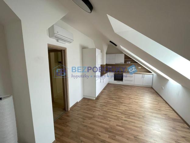 Pronájem bytu 2+kk, Havlíčkův Brod, Bezručova, 54 m2