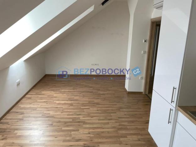 Pronájem bytu 2+kk, Havlíčkův Brod, Bezručova, 54 m2