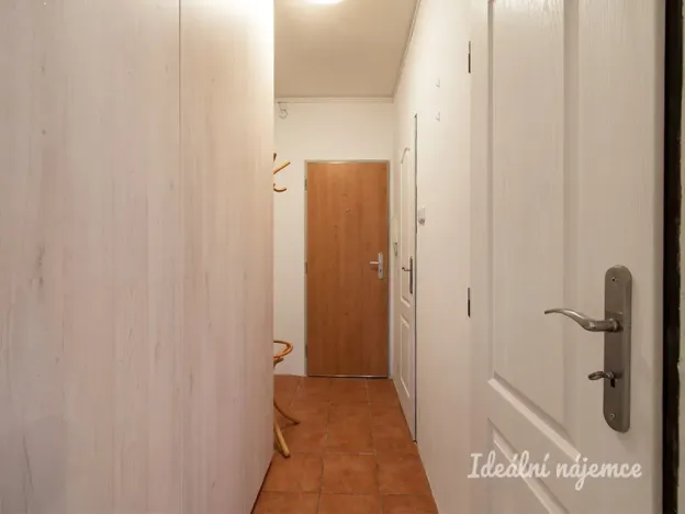Pronájem bytu 2+kk, Praha - Bohnice, Hlivická, 35 m2