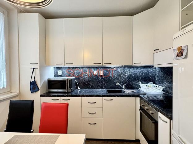 Pronájem bytu 1+1, Hustopeče, Školní, 35 m2