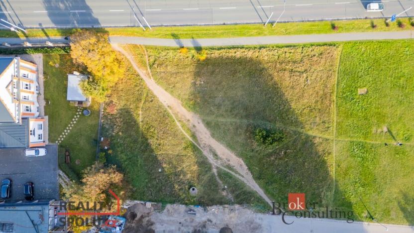 Pronájem komerčního pozemku, Hradec Králové, 1698 m2