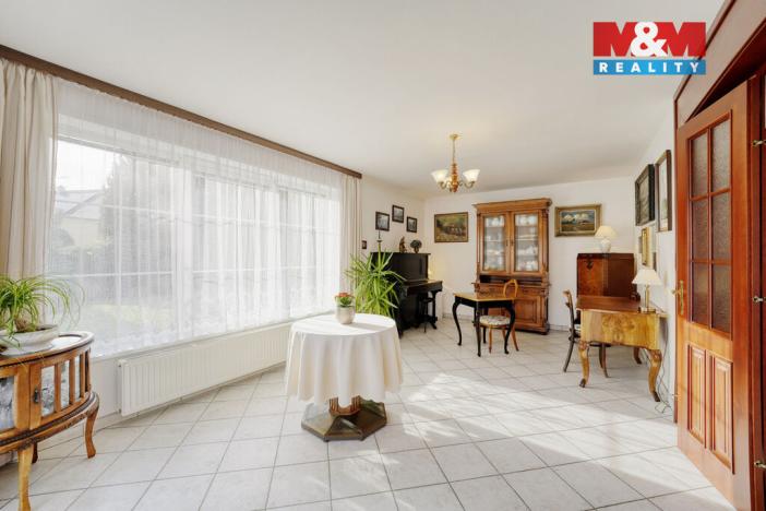 Prodej rodinného domu, Veleň - Mírovice, Na návsi, 478 m2