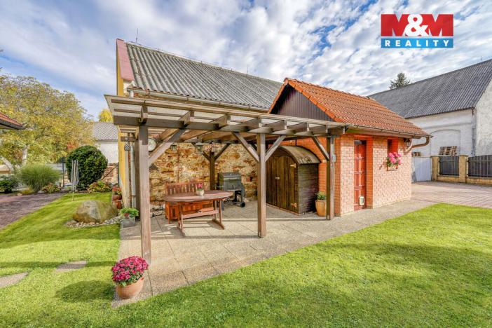 Prodej rodinného domu, Veleň - Mírovice, Na návsi, 478 m2