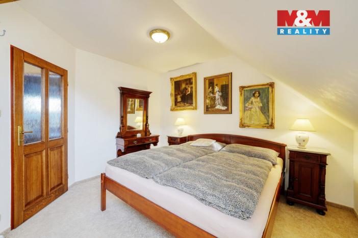 Prodej rodinného domu, Veleň - Mírovice, Na návsi, 478 m2